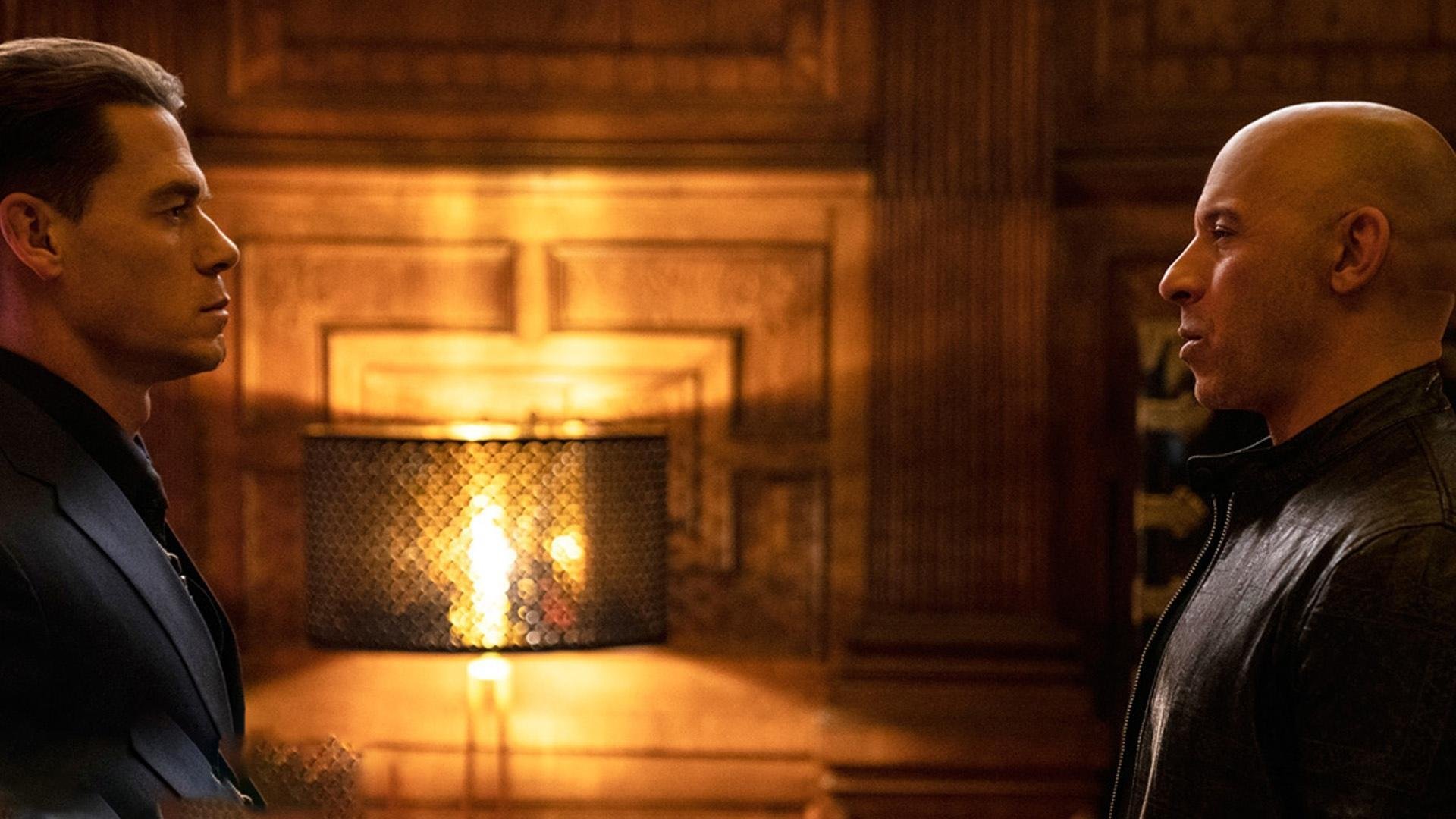 那不勒斯锋线支点吸引防守重心，那不勒斯中锋